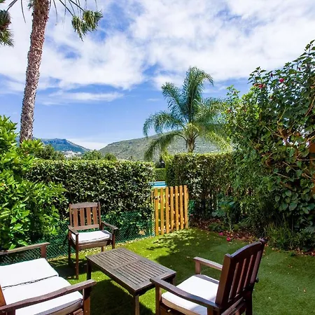 Villa Charming 4-bed In *